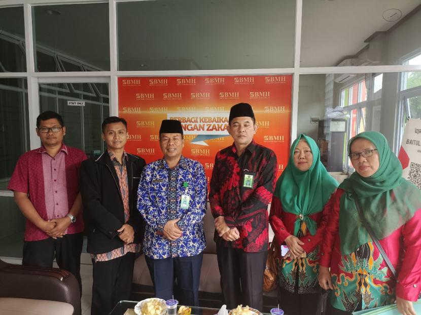 Rombongan Kemenag Kota Bandar Lampung mengunjungi Kantor BMH Perwakilan Lampung di Bandar Lampung, Rabu  (25/5).