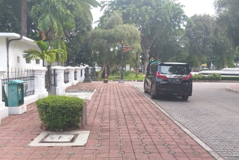 Rombongan paslon capres-cawapres Jokowi-Ma'ruf dijadwalkan mengikuti doa bersama di Istana Merdeka sebelum menuju lokasi debat. 