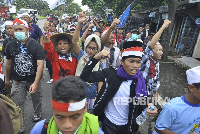 Peserta longmarch aksi jalan kaki menuju Jakarta (ilustrasi)