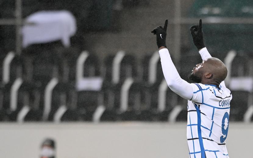 Pemain Inter Milan Romelo Lukaku merayakan golnya ke gawang Moenchengladbach.
