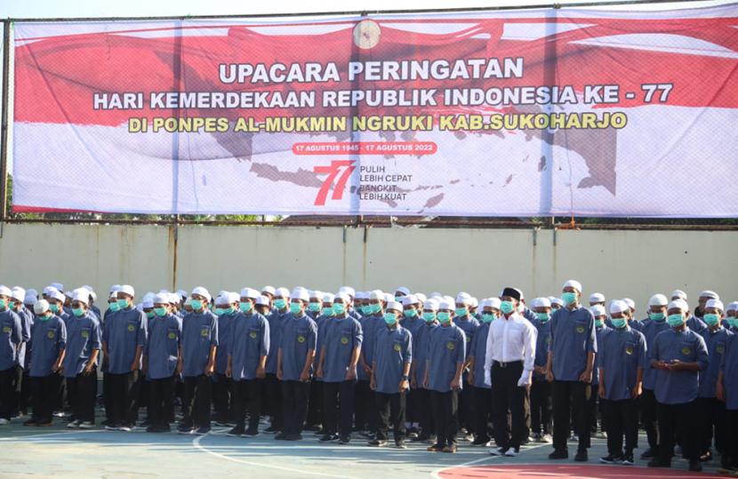 Romo Antonius Benny Susetyo memuji langkah Menko PMK Muhadjir Effendy merangkul komunitas Ponpes Al Mukmin Ngruki, Sukoharjo, Jawa Tengah.