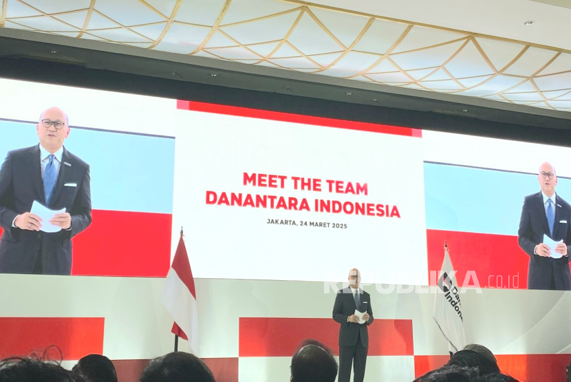 Rosan Roeslani, Kepala Badan atau Chief Executive Ocer (CEO) Danantara Indonesia saat mengumumkan pengurus Danantara, Senin (24/3/2025).