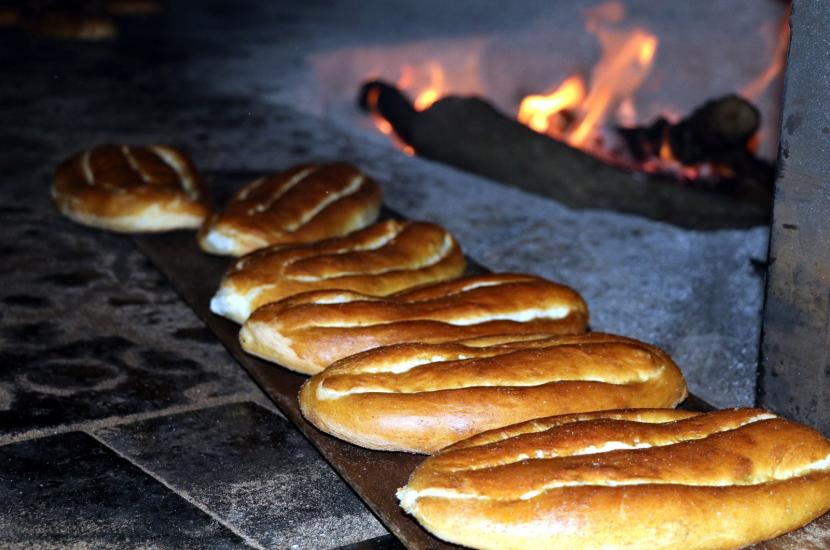 Roti jari Yozgat di Turki, 22 April 2022. Roti Yozgat menggunakan adonan sourdough.