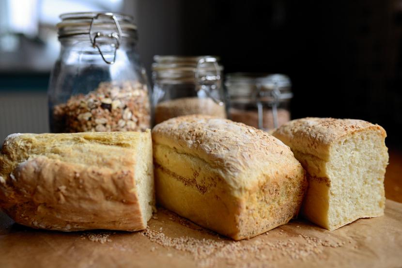 Roti tawar (ilustrasi). Roti kentang dinilai lebih ramah untuk penderita kolesterol tinggi dibandingkan roti putih.
