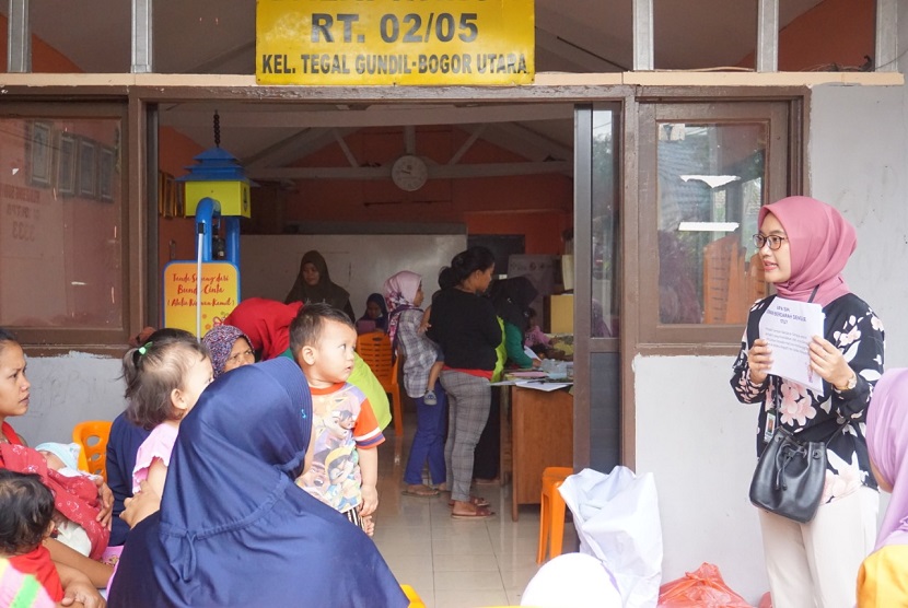 RS Azra mengadakan sosialisasi tentang Demam Berdarah Dengue (DBD) yang diselenggarakan di Posyandu Nangka-A RW 05 Kelurahan Tegal Gundil, Bogor Utara.