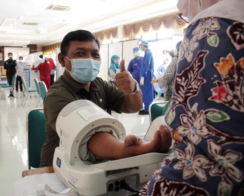 Vaksinasi Nakes di Kota Malang Capai 57,94 Persen | Republika Online