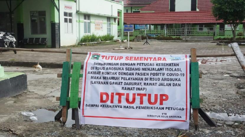 RSUD Solok Arosuka di Kabupaten Solok, Sumatera Barat ditutup selama 10 hari hingga 26 Mei 2020 karena petugas medis sedang menjalani isolasi.