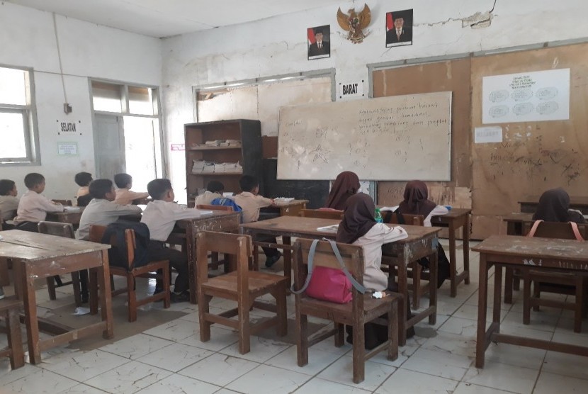 Ruang kelas Guru Pasimah