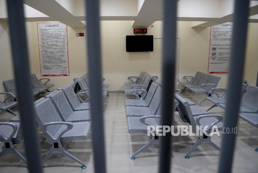 Ruang kunjungan keluarga pada Rumah Tahanan Negara klas I Jakarta Timur cabang rutan KPK di Gedung KPK, Jakarta, Jumat (6/10). 