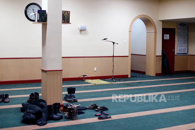 Ruangan masjid tempat penembakan di Masjid Pusat Kebudayaan Islam Quebec, Quebec City, Kanada.