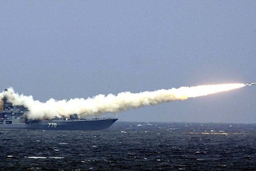 Rudal jelajah hipersonik Tsirkon Rusia berhasil mengenai target di Laut Barents (Foto: rudal ilustrasi)