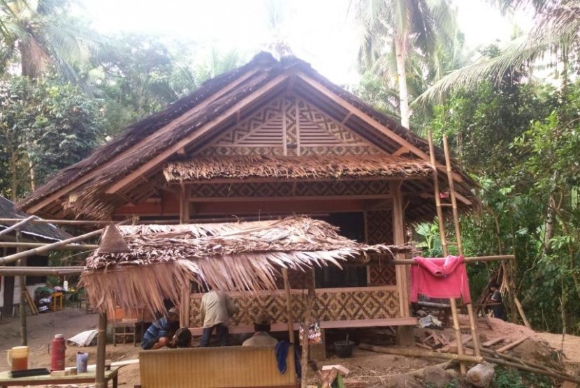 Rumah Adat Kampung Kuta