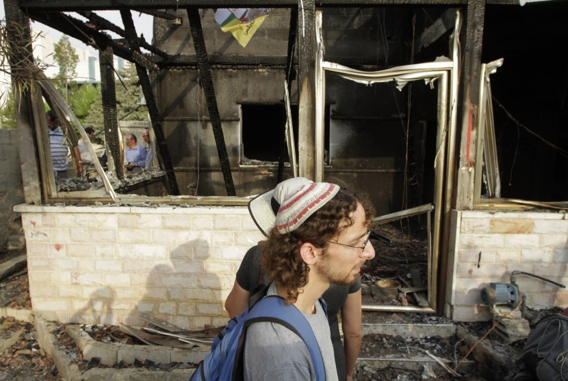 Rumah Dawabshe di Duma, Tepi Barat, Palestina, luluh lantah dibakar oleh penduduk Israel pada awal Agustus 2015. 