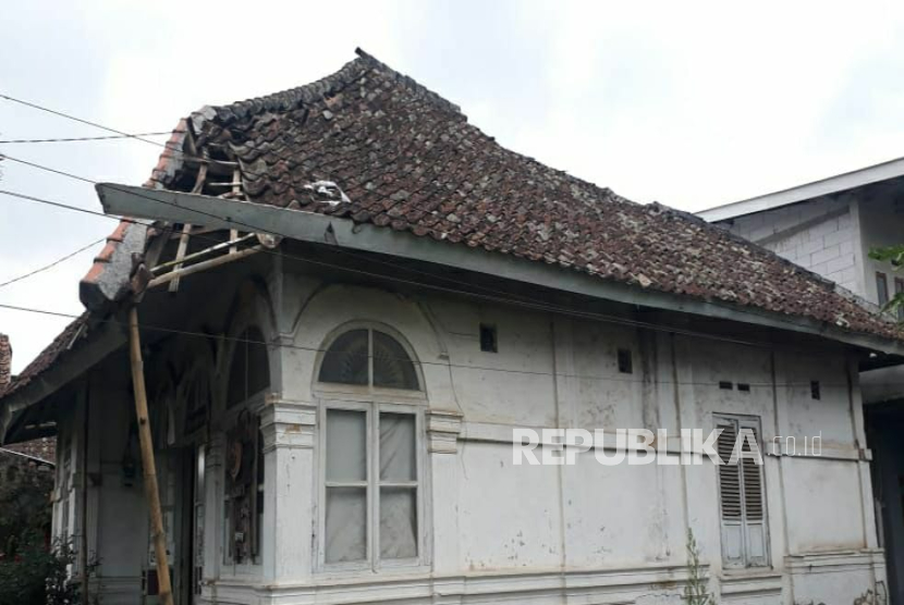 Rumah Markas Pejuang di Blok Sukamaju RT 04/13, Desa Batujajar Barat, Kecamatan Batujajar, Kabupaten Bandung Barat (KBB), Jawa Barat yang Kondisinya Memprihatinkan.