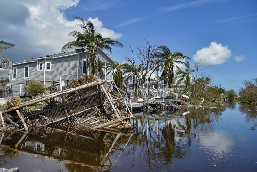 Rumah-rumah tampak hancur usai badai Irma di Florida, AS