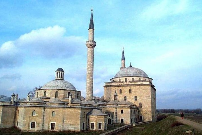 Rumah Sakit Bayazid II di Edirne, Turki. Keajaiban Ibu Kota Ottoman: Edirne, Dari Sejarah Hingga Kecantikan Alamnya