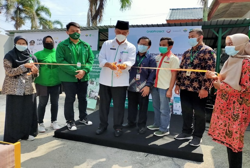 Rumah Sakit Lancang Kuning pada hari Jumat, 5 Februari 2021 menggelar peluncuran program kerjasama dengan Grab Indonesia – Pekanbaru. Dalam kesempatan ini Direktur RS Lancang Kuning dr. Pradipta Suarsyaf, MMRS, FRSPH menyatakan, kerja sama RS Lancang Kuning Dompet Dhuafa dengan Grab Indonesia memiliki dua misi penting yaitu kesehatan dan ekonomi. 