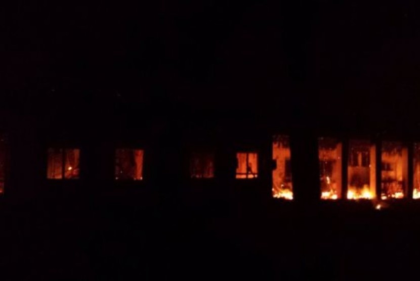 Rumah sakit MSF Kunduz hangus di bom AS