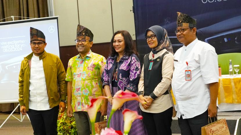 Rumah Sakit Premier Bintaro (RSPB) menggandeng Mercedes-Bens Distributor Indonesia untuk mendukung wisata medis di Indonesia.