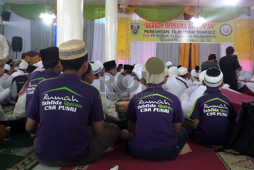  PT Pusri resmikan 10 rumah tahfiz di wilayah Kecamatan Kalidoni, bertempat di Masjid Adil Makmur,  Palembang (Ilustrasi)