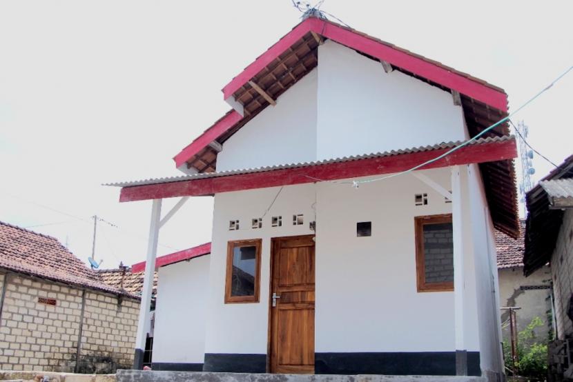 Rumah warga di Rembang mendapatkan renovasi total. Ada lima rumah yang direnovasi dengan masing-masing rumah mendapat biaya total Rp 60 juta.