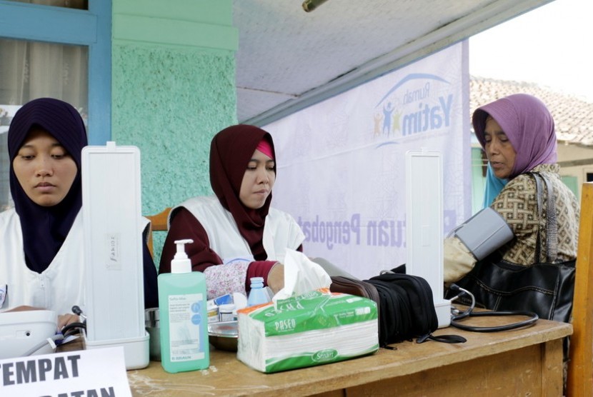 Rumah Yatim Berikan Layanan Kesehatan di Garut