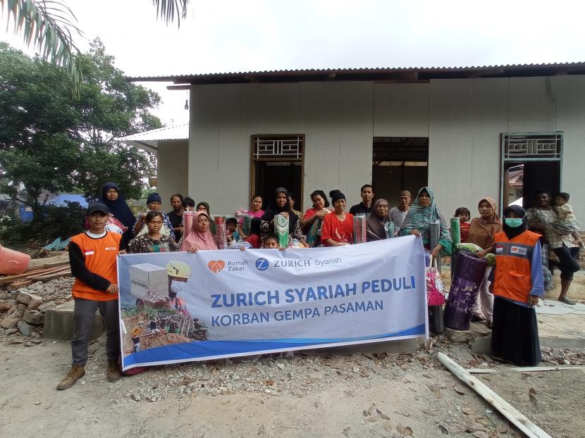  Rumah Zakat Action dan PT Zurich General Takaful Indonesia, atau yang dikenal dengan nama Zurich Syariah menyalurkan bantuan makanan siap saji dan logistik untuk korban bencana gempa di Jorong Pasa Lamo, Nagari Kajai, Pasaman Barat. 