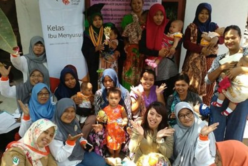 Rumah Zakat ajak ibu-ibu Tangerang memberikan ASI eksklusif untuk buah hati.