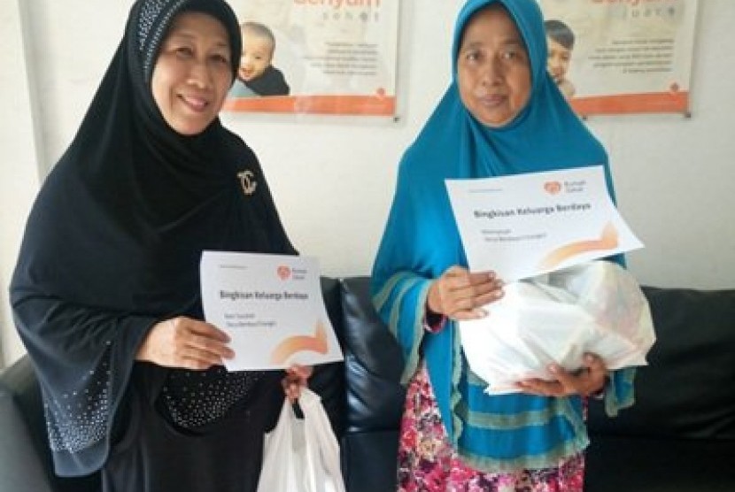  Rumah Zakat Bantu Keluarga Pra Sejahtera di Bogor