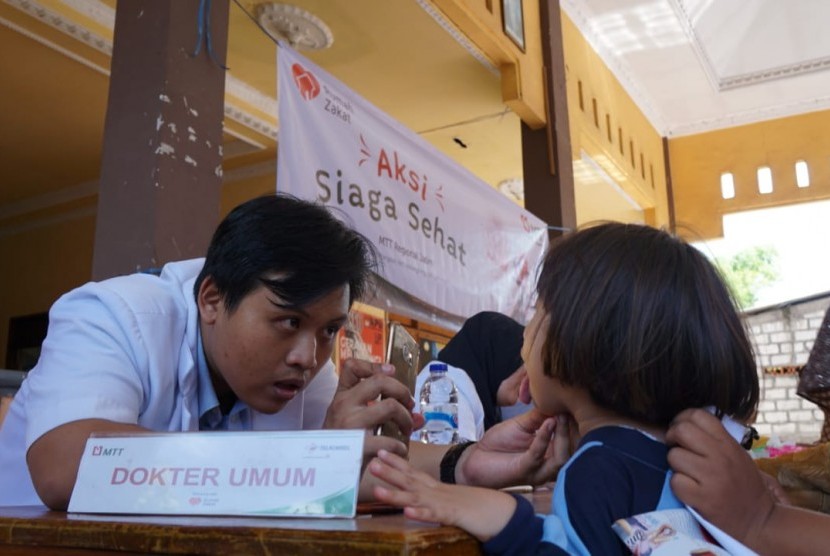 Rumah Zakat bekerja sama dengan Majelis Taklim Telkomsel (MTT) Jawa Timur mengadakan program Siaga Sehat. 