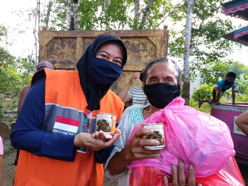 Rumah Zakat beri bantuan berupa 500 paket Superqurban yang disambut baik oleh warga Melawi.