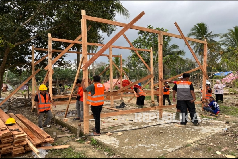 BNPB: 1.114 KK Terdampak Banjir dan Longsor Terima Dana Tunggu Hunian
