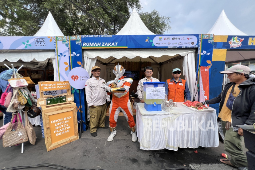 Rumah Zakat berpartisipasi dalam Festival Asia Afrika 2025 dengan menghadirkan Pos Segar untuk pengunjung. 