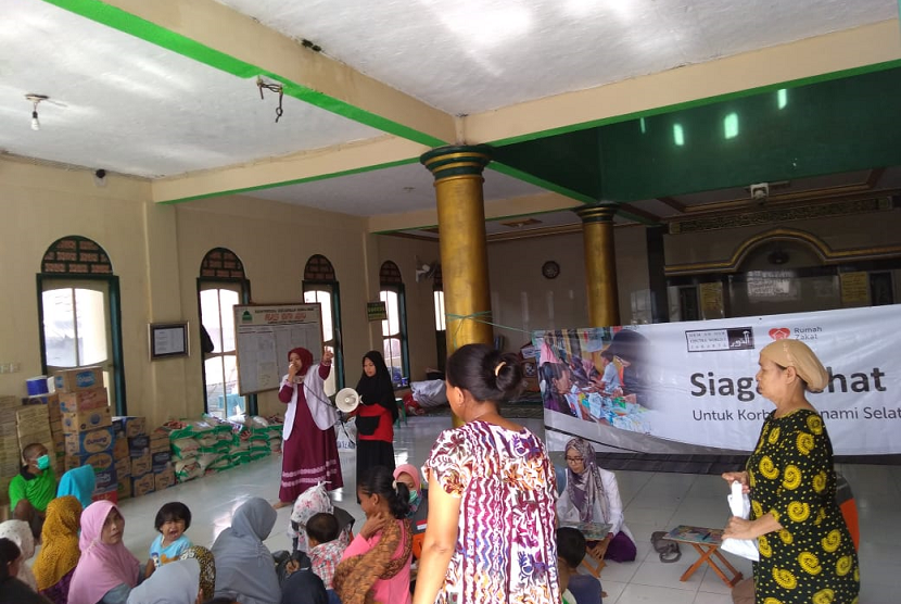 Rumah Zakat bersama DKM An-Nur menggelar Siaga Sehat untuk korban tsunami Selat Sunda.