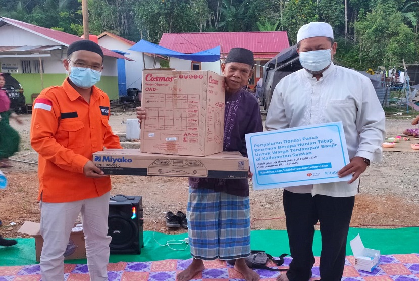 Rumah Zakat bersama KitaBisa membantu pembangunan hunian tetap bagi korban banjir di Kalimantan Selatan. Pada Senin (26/04) sore, dilakukan proses serah terima hunian tetap dari Rumah Zakat kepada tujuh penerima manfaat. 