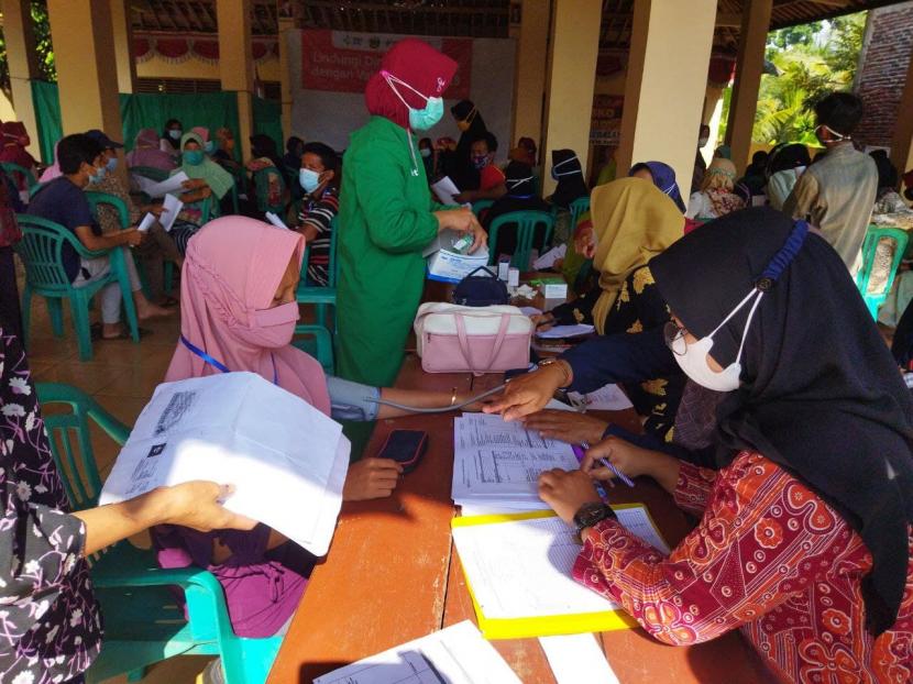 Rumah Zakat bersinergi dengan Puskesmas Kemranjen 2, Kabupaten Banyumas mengadakan Program Percepatan Vaksinasi yang difokuskan untuk masyarakat Desa Pageralang.