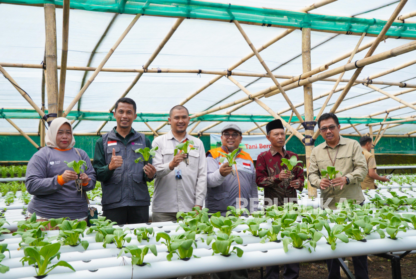 Rumah Zakat dan Lokadesa secara resmi meluncurkan Program Tani Berdaya di Lembang, Kabupaten Bandung Barat. 
