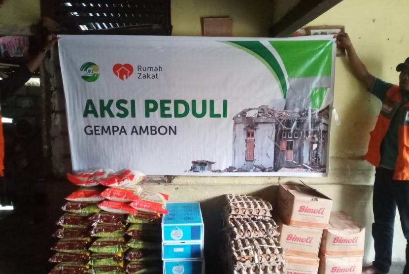 Rumah Zakat dan UPZ AL Khidmat Korpri BKN bantu penyintas gempa Ambon.