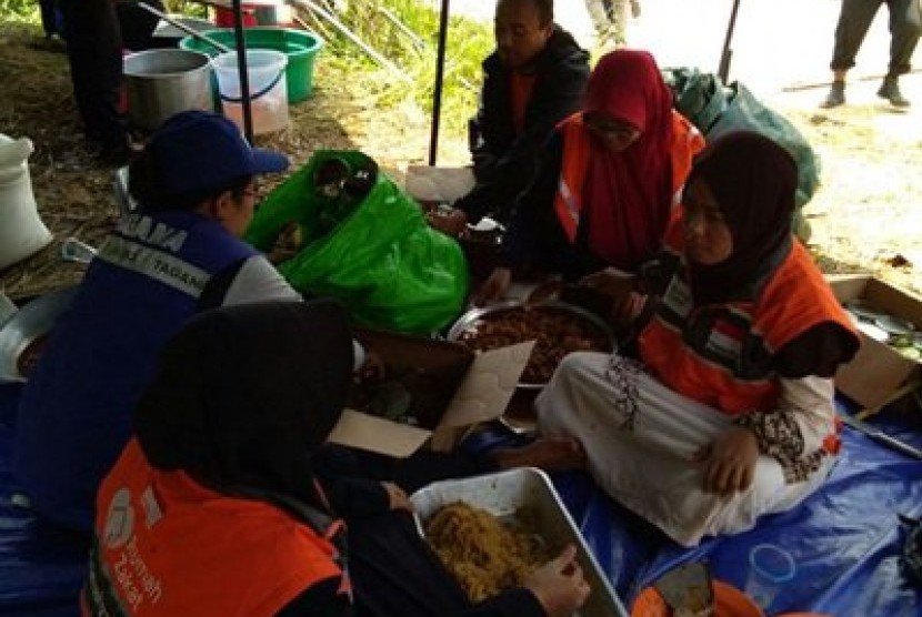  Rumah Zakat Distribusikan Bantuan Korban Banjir