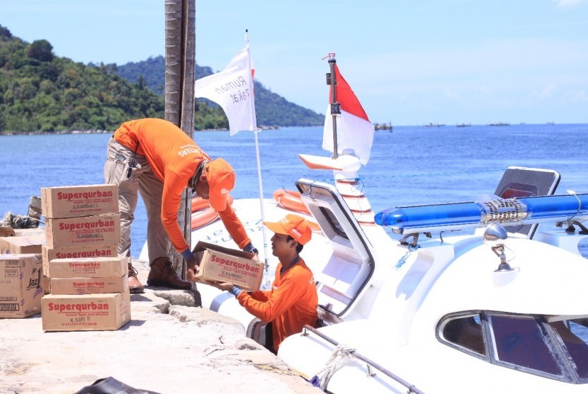   Rumah Zakat Distribusikan Kornet Superqurban di Kalbar