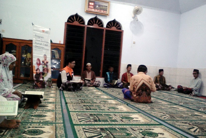   Rumah Zakat Inisiasi Lansia Pelajari Alquran 