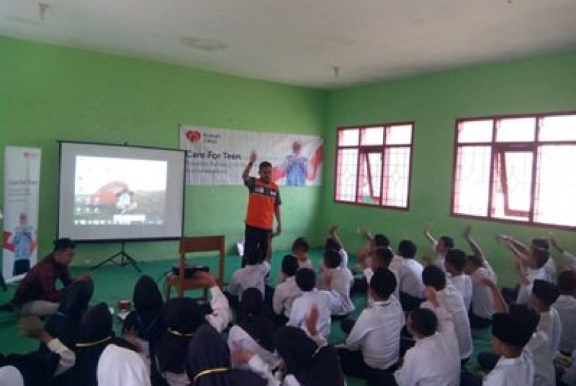 Rumah Zakat Malang kembali melaksanakan program Care For Teen (CFT). 