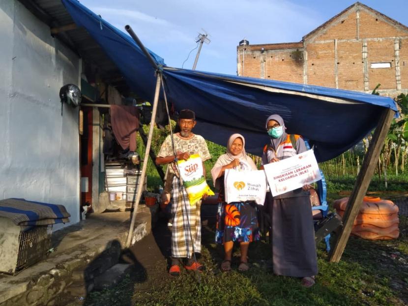 Rumah Zakat masih melanjutkan penyaluran Bingkisan Lebaran Keluarga (BLK) amanah para donatur.