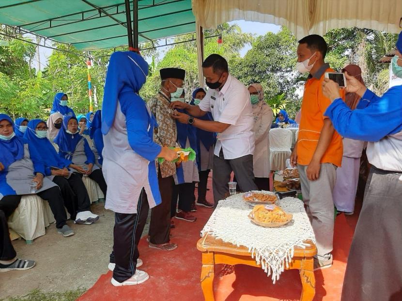 Rumah Zakat melaksanakan launching Lansia Berdaya untuk desa berdaya Ikur Koto, Kecamatan Koto Tangah, kota Padang.
