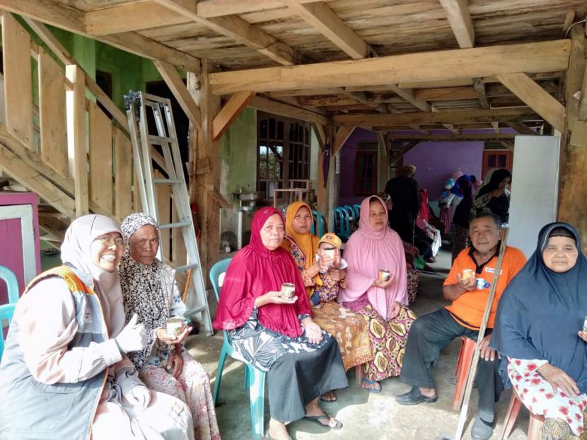 Rumah Zakat melalui Program Desa Ramah Lansia terus berpartisipasi dalam memberikan perhatian kepada para lansia.