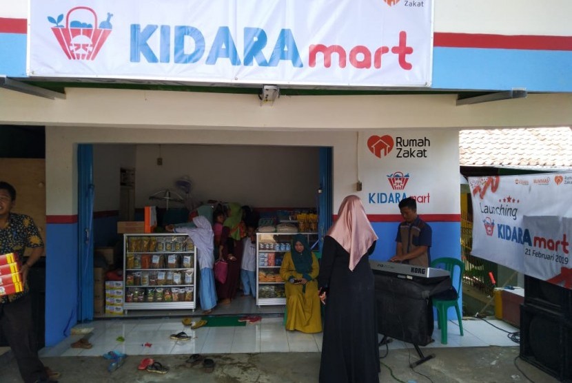 Rumah Zakat membuka minimarket Kidaramart yang beralamat di Dusun Krajan 1 Rt 01 Rw 01 Desa Darawolong Kec. Purwasari Kab. Karawang. 