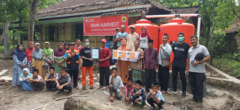 Rumah Zakat mencoba menghadirkan solusi kepada masyarakat dengan membangun Rain Harvest di Musholla An-Ni