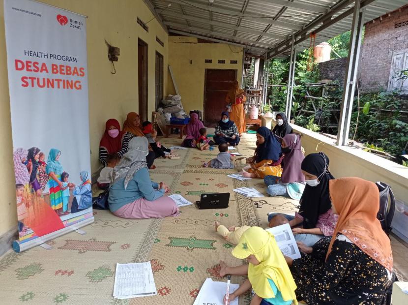 Rumah Zakat mengadakan kelas khusus untuk para ibu yang memiliki anak di bawah 2 tahun (baduta), Senin (18/7/2022). 