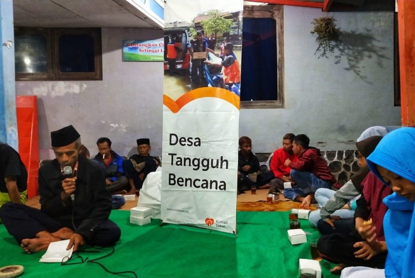 Rumah Zakat mengadakan penyuluhan desa tangguh bencana di Kedungumpul, Temanggung.