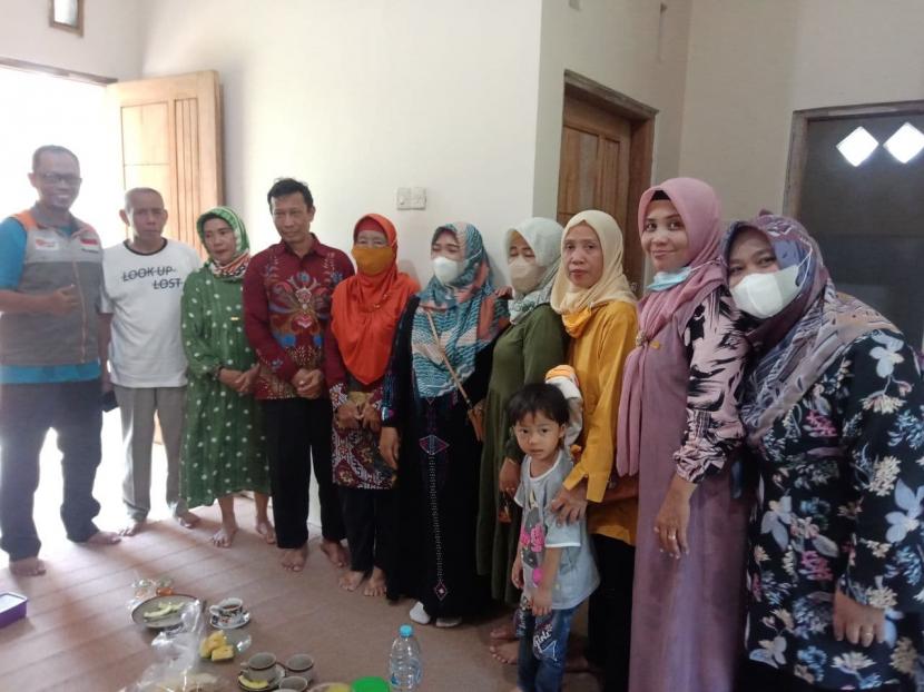 Rumah Zakat salurkan bantuan untuk pelatihan dan pendidikan baca huruf hijaiyyah di Kelurahan Mintaragen, Kota Tegal, Jawa Tengah.
